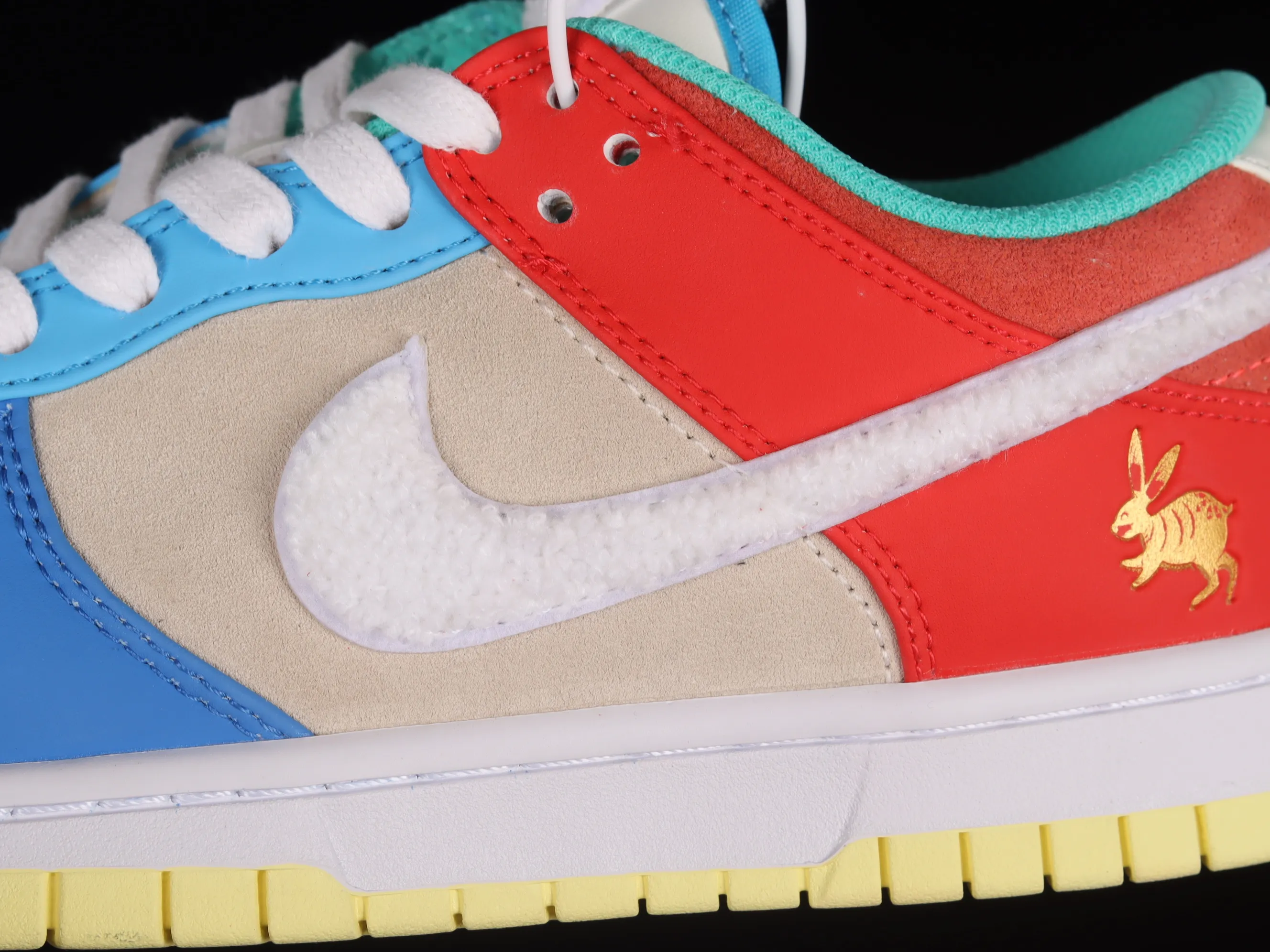 All Categories Nk SB Dunk Series Nk SB Dunk Low Low-top sneakers Cost-effective version Nk Dunk Low "Year of the Rabbit" Jingtu Year of the Rabbit limited edition SB low-top sports and leisure sneakers FD4203-111